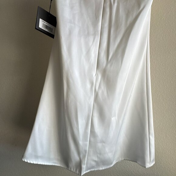 Ieena for Mac Duggal  White Rhinestone Embellished Neckline Shift Dress Size 4 - Picture 12 of 14